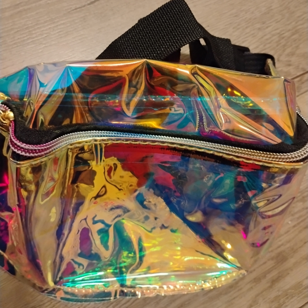 Holographic Iridescent Crossbody Bag - Picture 4 of 11